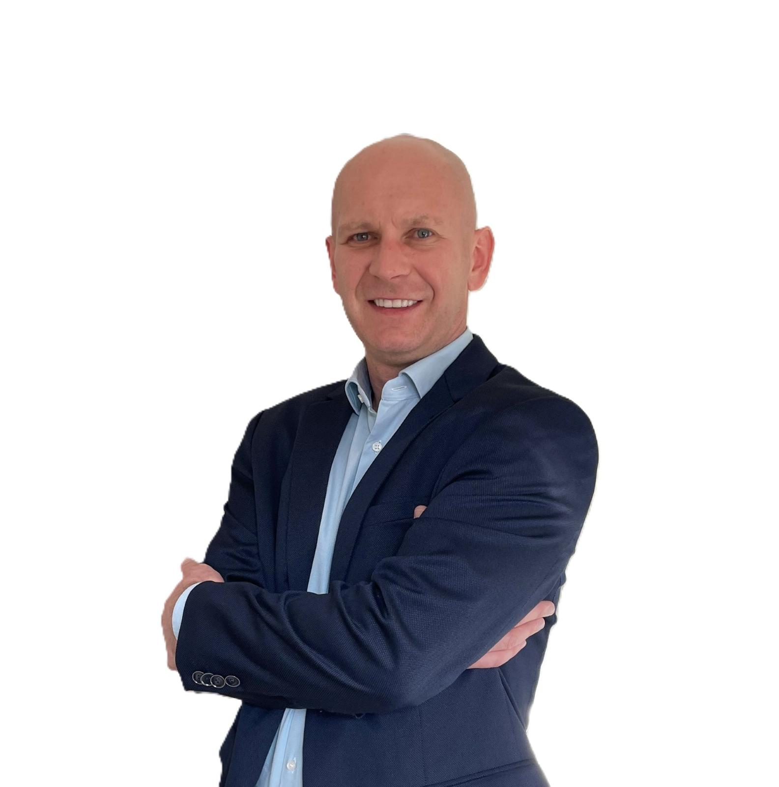 Huso Hasanovic — Verwaltungsratspräsident / CFO